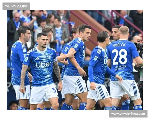 科莫双后腰组合场均联合抢断5.8次，拦截能力顶级