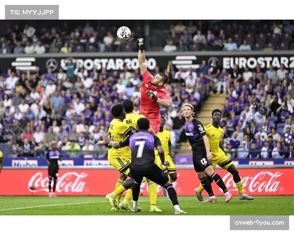 速报：埃尔切主场告负，其坚持的3-5-2进攻阵型暴露后防空档